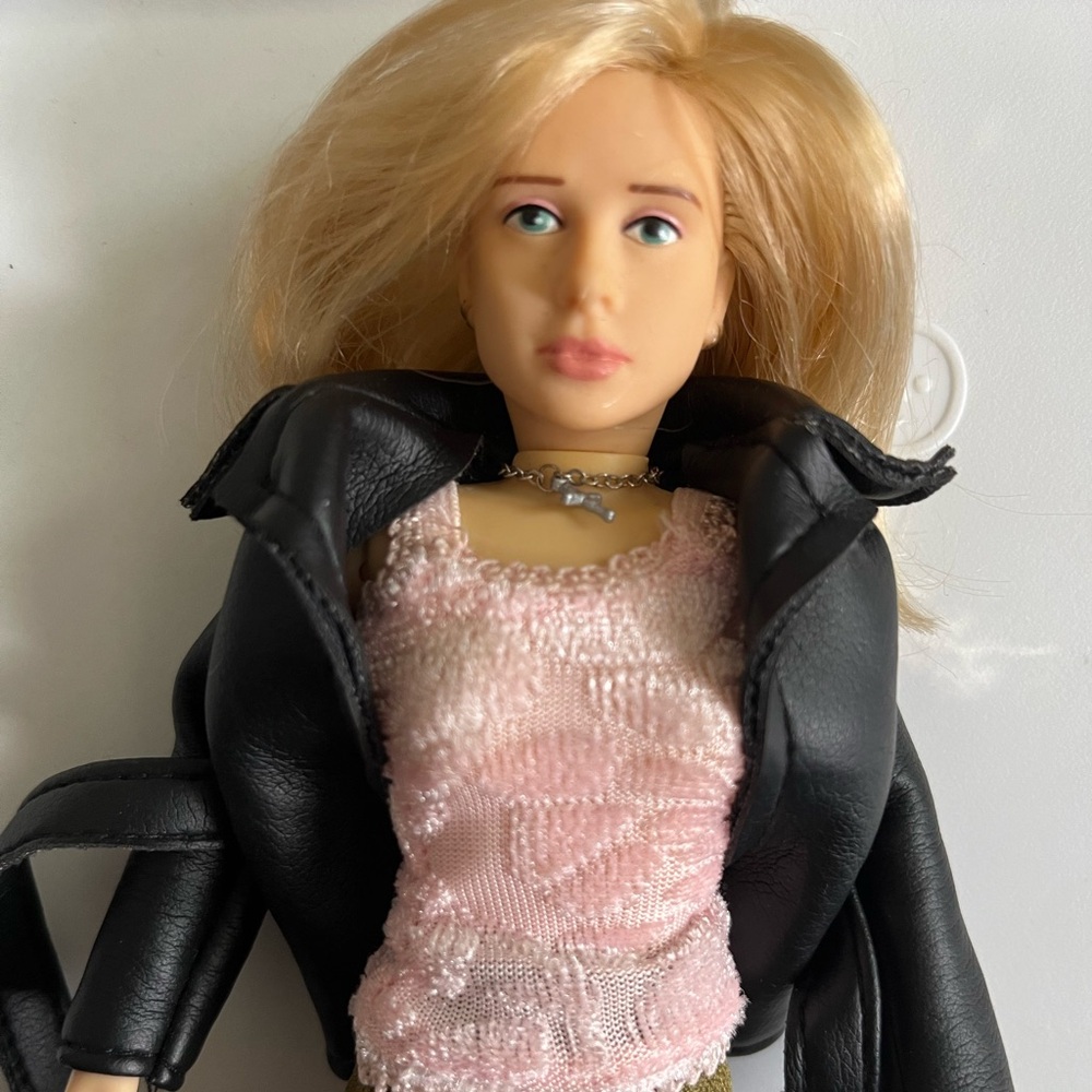 Vintage Sarah Michelle geller Buffy doll - Picture 2 of 3